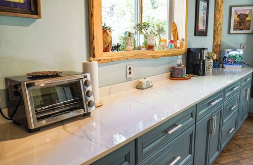 Palmer Lake Cabin | The Hen House & Gardens: Near USAFA & PineCrest Event Center