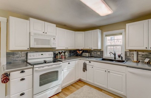 East Colorado Springs House | The Historic Blue Bird Cottage