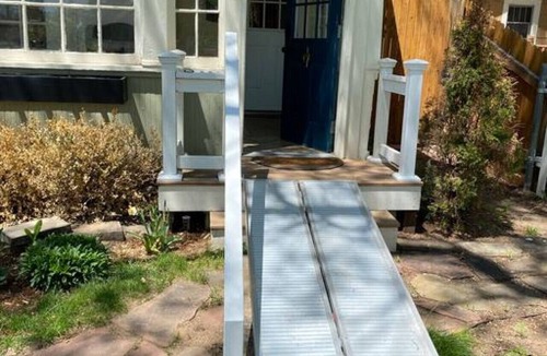 East Colorado Springs House | The Historic Blue Bird Cottage