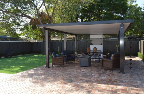 Edgewood House | The Ivory Palm
