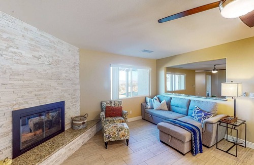 Lakeland Village House | The Lakehouse: 3 BR, 2 BA House in Lake Elsinore, Sleeps 6