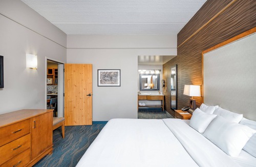 Geneva-on-the-Lake Hotel | The Lodge at Geneva-on-the-Lake