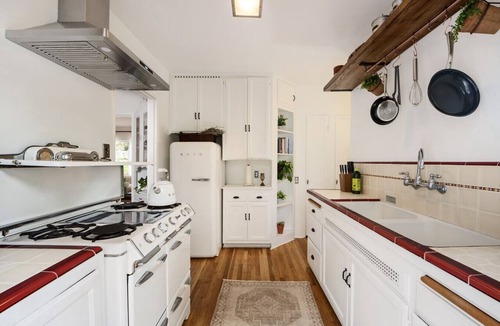 West Beach Apartment | The Marlowe Garden Suite