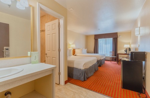 Mariposa Hotel | The Monarch Inn