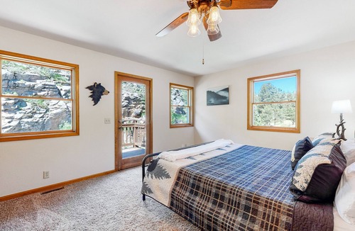 Drake House | The Mountain River Retreat!