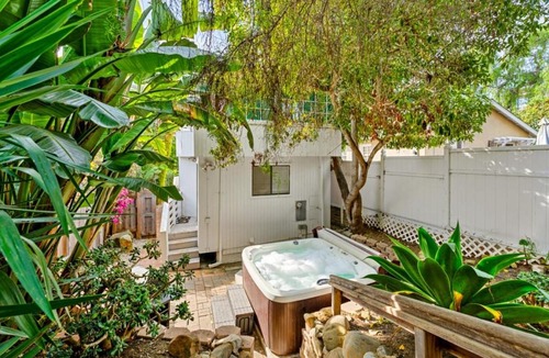 Summerland House | The Narrows Oceanview Home | Chosen Beach Collection