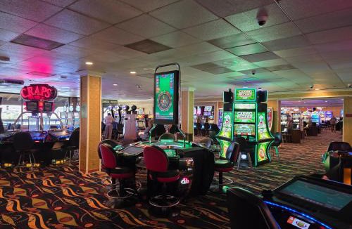 Laughlin Hotel | The New Pioneer