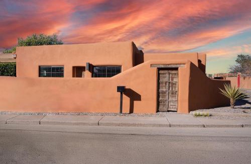 Santa Fe Villa | The Nicho House 4BD Ultra Modern Adobe Near Plaza