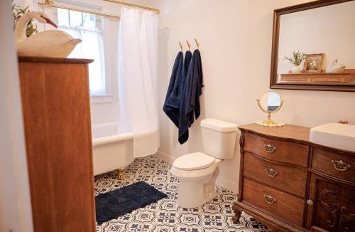 Fruita Bed & Breakfast | The Old Crowe Inn Bed and Breakfast