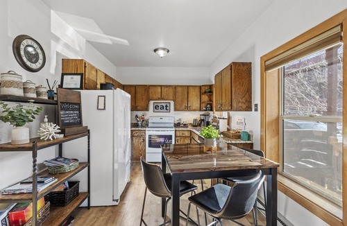 Ouray Condo | The Ouray Nook – Modern Comfort & AC | Sleeps 4