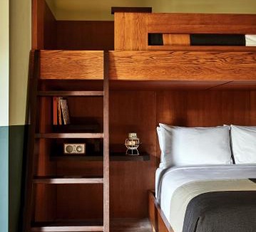 Estes Park Hotel | The Outpost Rocky Mountains