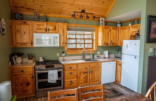 Lake City Cabin | The PB Bears Den - Perfect Spot for Your Family Getaway