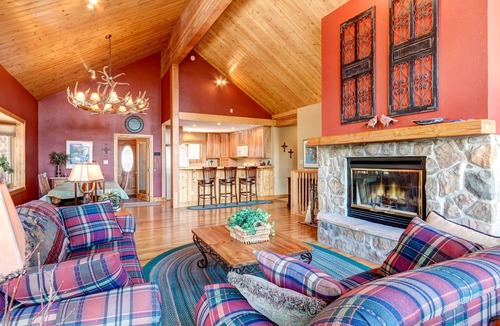 Alma House | The Perfect Mountain Getaway!