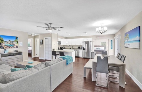 Harbor Village Villa | The Pompano Beach House 🏖️ Heated Pool & Spa | 1 Mile to Beach