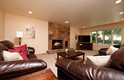 The Ranch House | The Ranch 43 Latigo Road