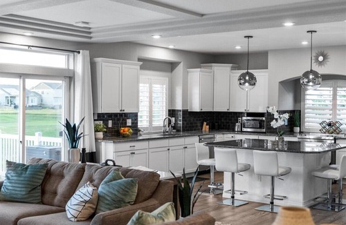 Commerce City House | The Retreat at Buffalo Run : Gym | Theater | Mountain Views | Golf Course