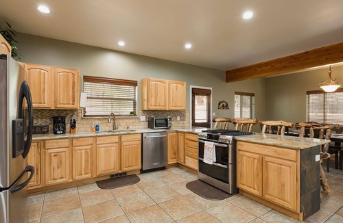 Forest Lakes House | The Retreat at Forest Lakes | Hot Tub, Pet Friendly, Privacy, Near Town/Lakes