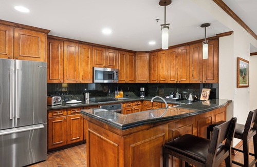 Aspen Hotel | The Ritz-Carlton Club | Two-Bedroom WR Residence 2408, Ski-in & Ski-out Resort in Aspen Highlands