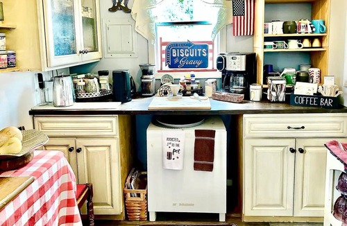 Kingman Cabin | The Roadrunner: Experience Arizona Agritourism
