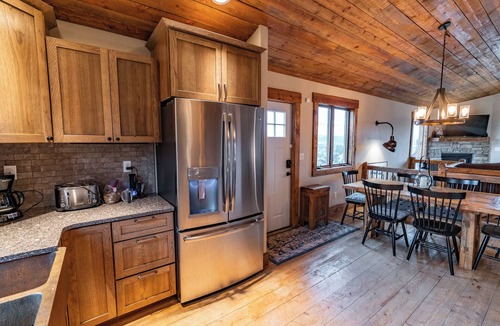 Grand Lake Cabin | The Sagebrush Chalet: Hot Tub With Sweeping Mountains Views