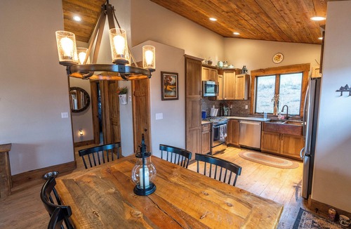 Grand Lake Cabin | The Sagebrush Chalet: Hot Tub With Sweeping Mountains Views