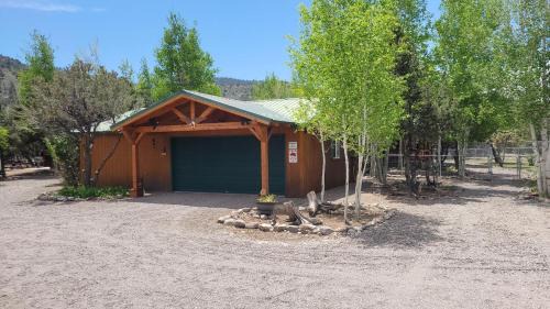 South Fork House | The Shady Grove Retreat