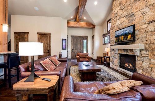 Fairmount On The River Apartment | The Shores Riverside Townhome: Peaceful Luxury