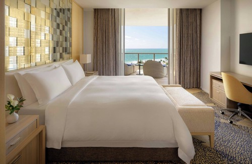 Bal Harbour Hotel | The St. Regis Bal Harbour Resort
