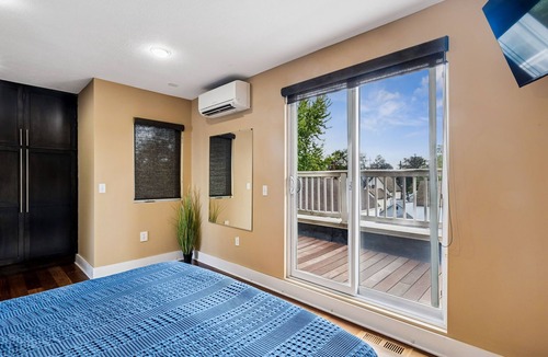 Tremont House | The Summit On Sixth Street-LUXURY MODERN 4BR Home