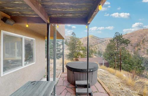 Green Mountain Falls Apartment | The Trail Head