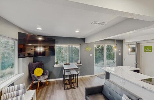 Green Mountain Falls Apartment | The Trail Head