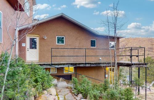 Green Mountain Falls Apartment | The Trail Head