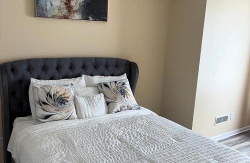 Akron House | The Universal Home Stay