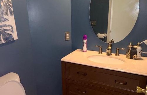 Akron House | The Universal Home Stay