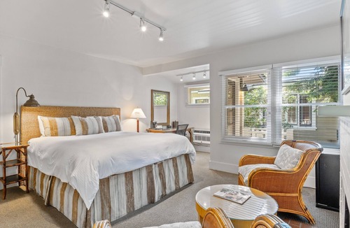 Oak Park Hotel | The Upham Hotel
