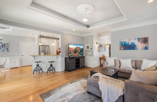 Ouray House | The Victorian Off Main St | Hot Tub | Fireplace
