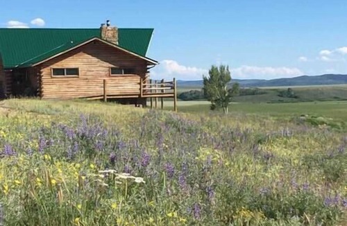 Walden House | The Wapiti Retreat @ 22 West Cabins 18miles from Walden, 80 miles from Steamboat