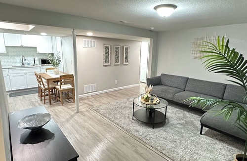 Dupont House | The white rose