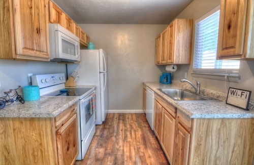 Grand Junction House | The Whole Enchilada w/4 townhomes, Hot Tub