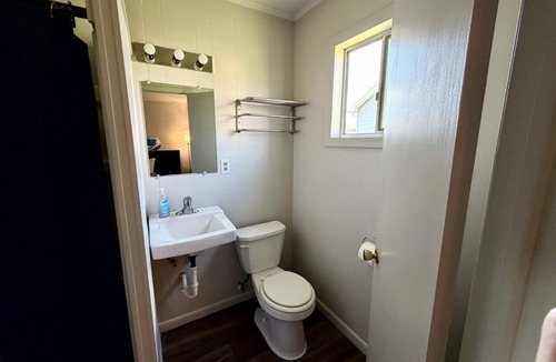 Bay View Bed & Breakfast | The Writer`s Room at The Cedar