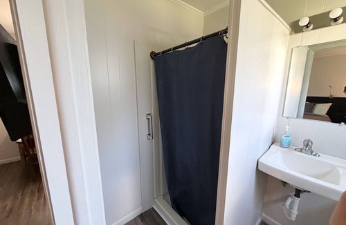 Bay View Bed & Breakfast | The Writer`s Room at The Cedar