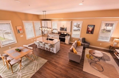 Warrendale Apartment | This apartment is a 3 bedroom(s), 2.5 bathrooms, located in Warrendale, PA.