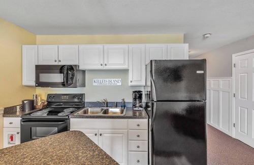 Kelleys Island Hotel | Three Bedroom 2 Bathroom Hotel Suite