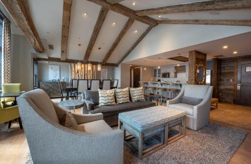 Mount Crested Butte Apartment | Three Bedroom Mountain Chic 6th Floor Penthouse with Amazing View condo