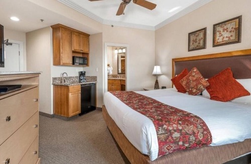Tahoe Village Hotel | Three Scenic Mountain Villa:Pools & Perfect for the Whole Family