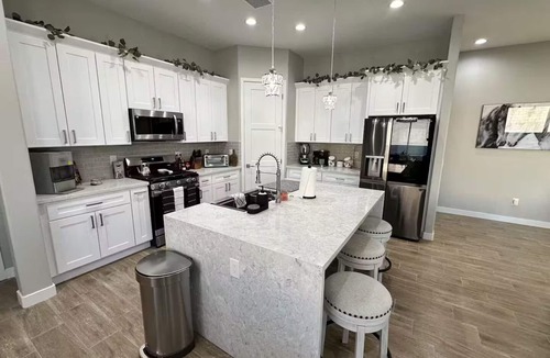 Bullhead City House | Thumbs Up!