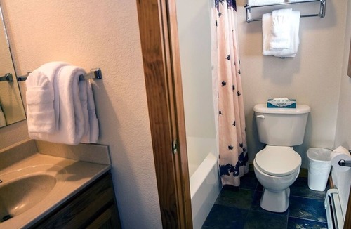 Estes Park Ski Chalet | Timber Creek Chalets - Hot Tubs by Rocky Mountain Resorts