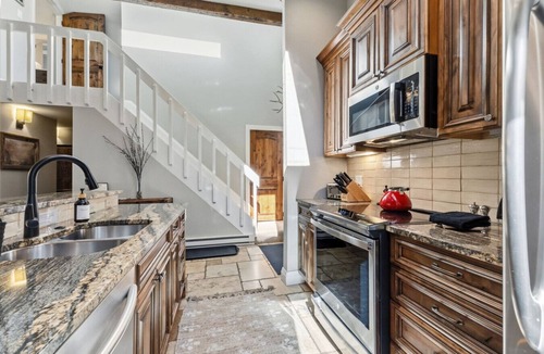 Vail Condo | Timber Falls 4BR Penthouse Retreat with Views