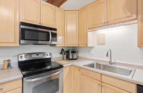 Northeast Colorado Springs House | Timber Hill Haven: Mountain view, fire pit, 5 beds, pet friendly in CO Springs