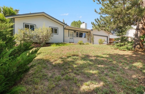Northeast Colorado Springs House | Timber Hill Haven: Mountain view, fire pit, 5 beds, pet friendly in CO Springs